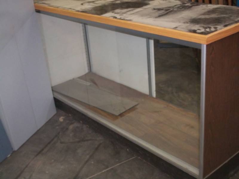 lot 262 image: Glass Display Cabinet with glass top and Wood Glass top, Lighted 23 x 74 x 39