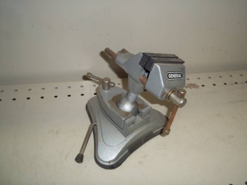 lot 284 image: General Vise