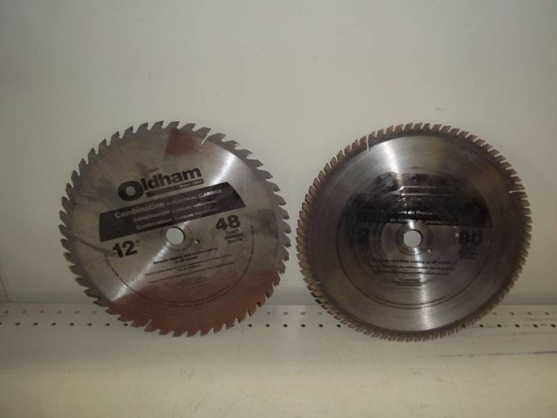 lot 289 image: Pair of 12 Saw Blades