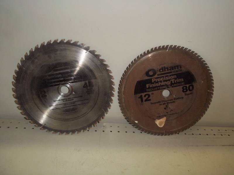 lot 290 image: Pair of 12 Saw Blades