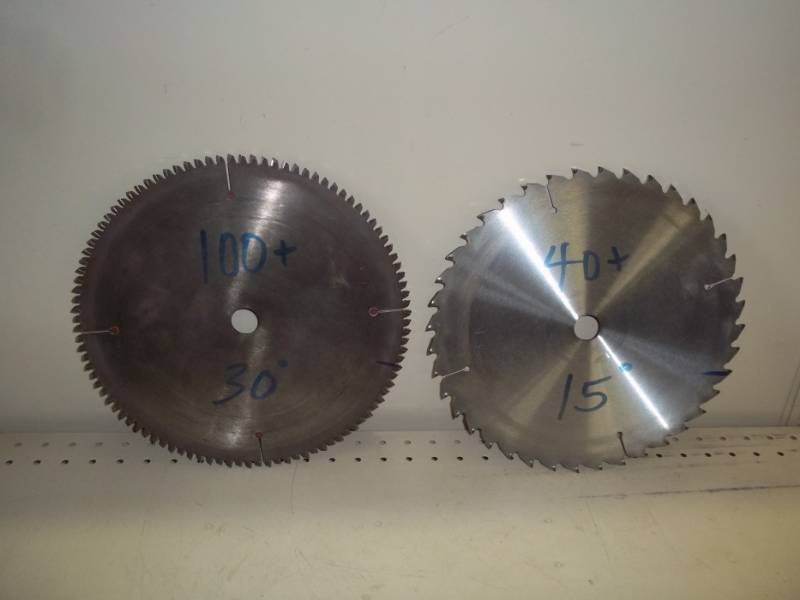 lot 291 image: Pair of 12 Saw Blades