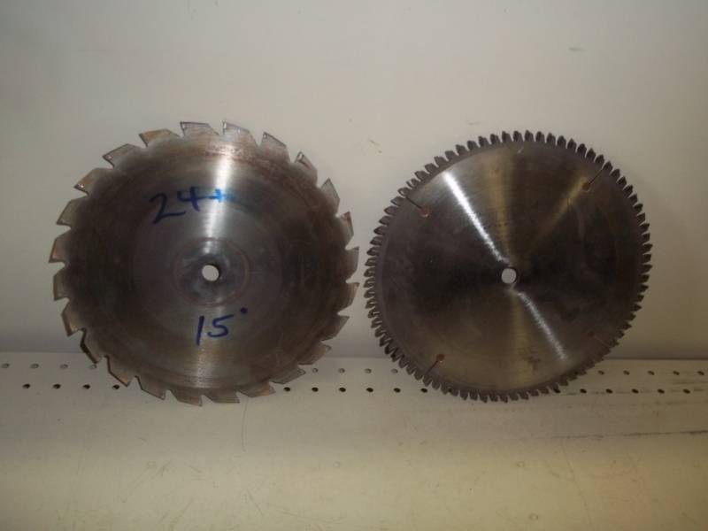 lot 295 image: Pair of 10 Saw Blades