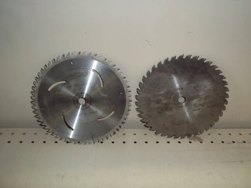 lot 297 image: Pair of 8 Saw Blades