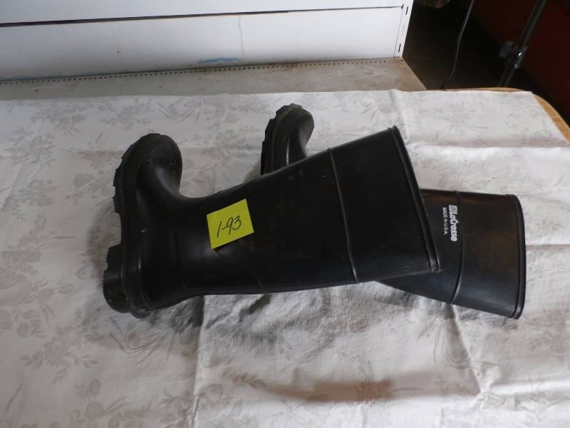 rubber boots size 7