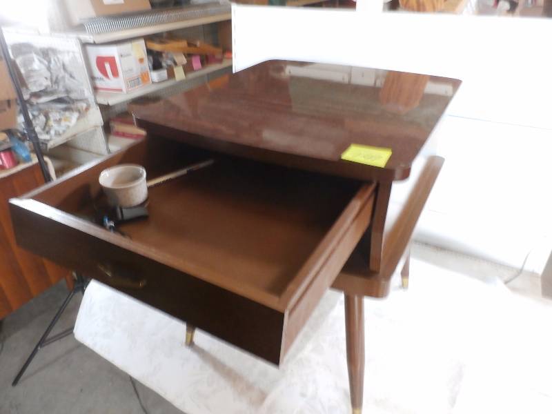 end table with a drawer