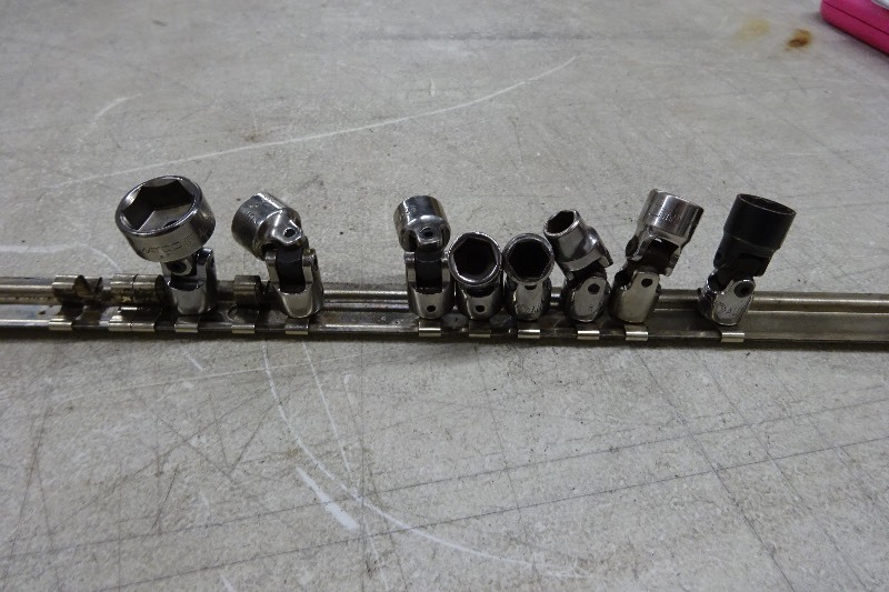 lot 7 image: Matco 9 pc Swivel sockets