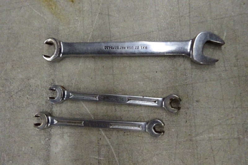 lot 27 image: Snap On brake wrenchs