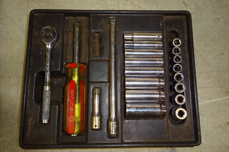 lot 38 image: Matco sockets