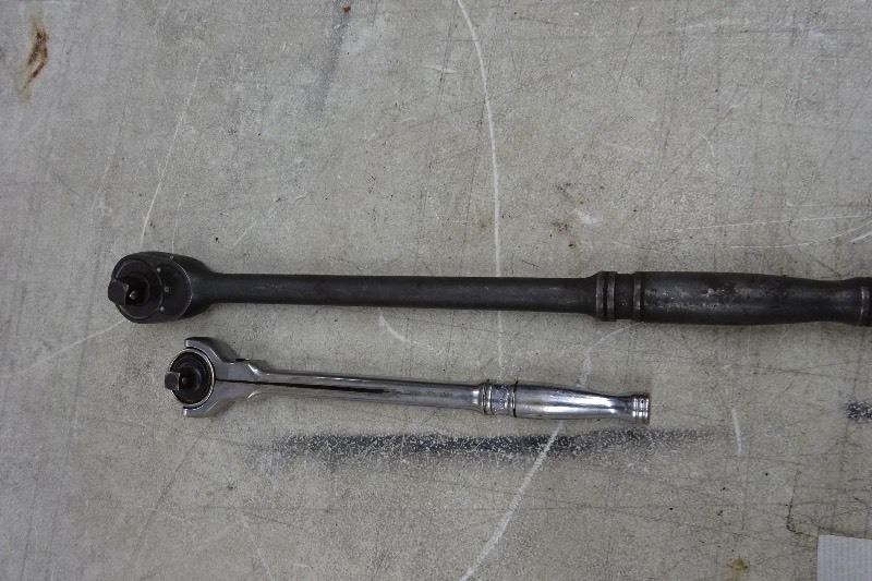 lot 41 image: 2 Snap On ratchets