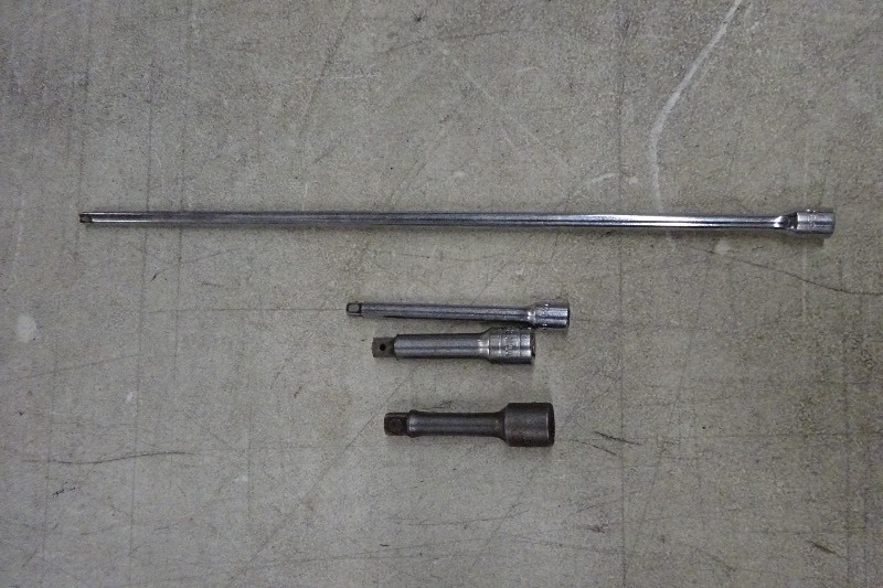 lot 46 image: Snap On extension Bars