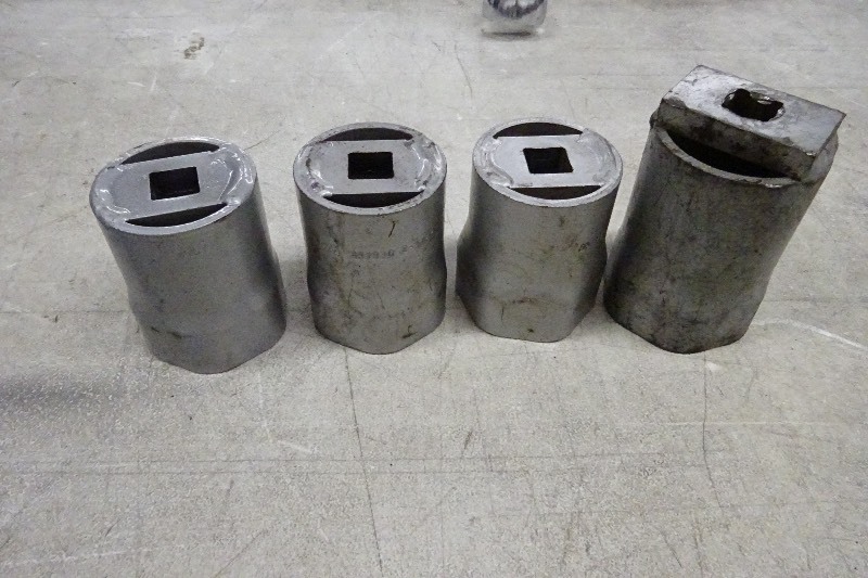 lot 51 image: Blue Point & Mac Sockets