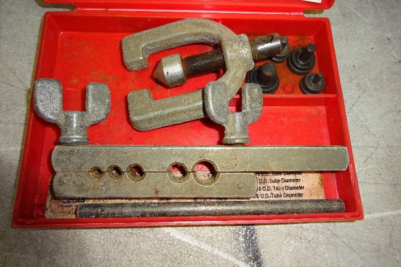 lot 61 image: Matco flaring tool