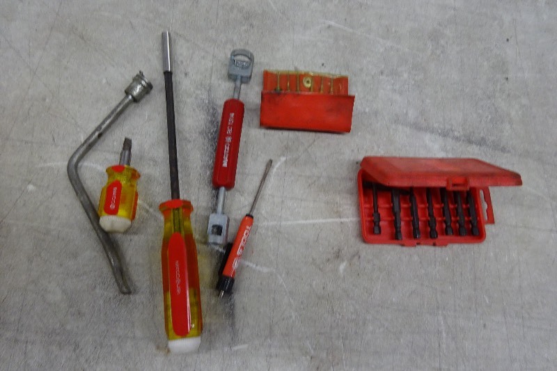 lot 66 image: Misc. Matco tools