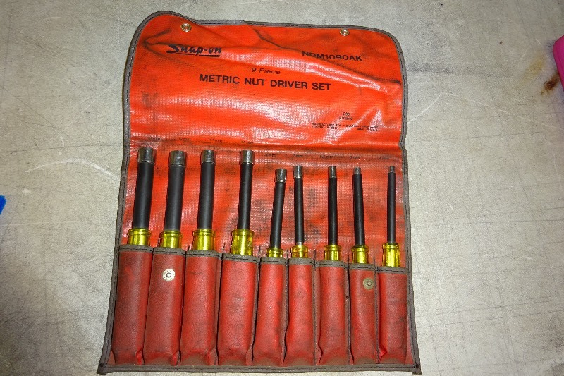 lot 72 image: Snap On Metric nut driver set