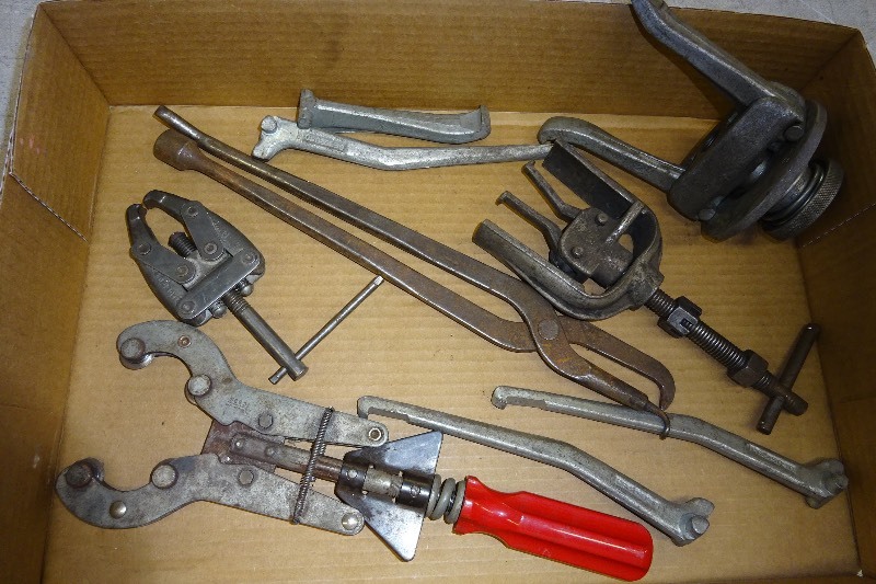 lot 77 image: Snap On tools