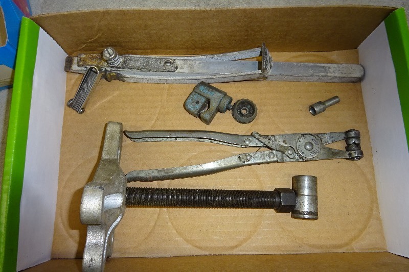 lot 90 image: Blue Point