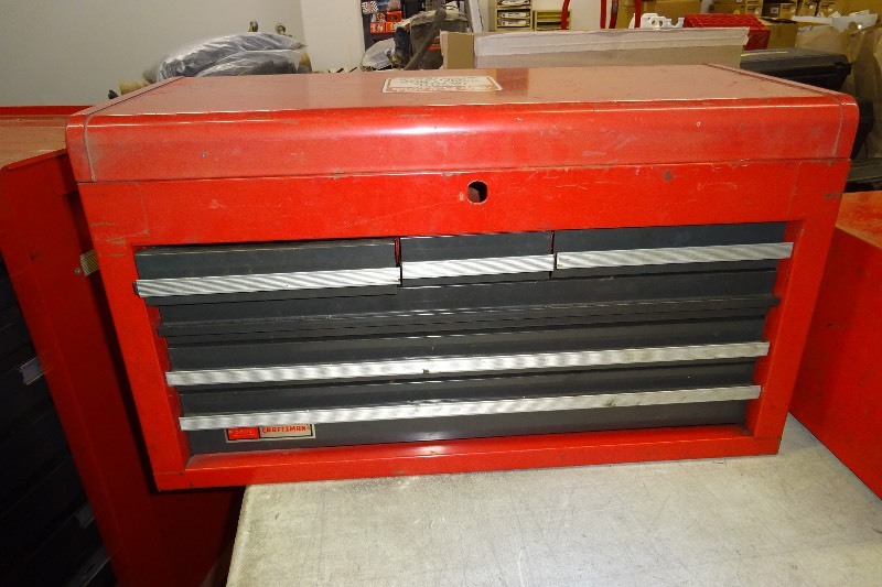 lot 2 image: Craftsman tool box