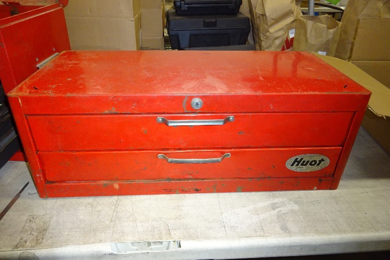 lot 3 image: Huot Tool Box