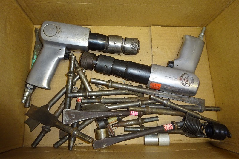 lot 6 image: 2 CP air hammers with chisels