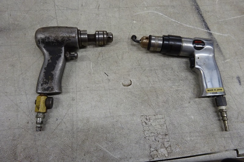lot 8 image: 2 Air drills