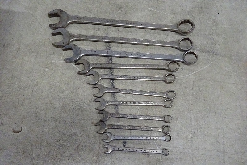 lot 25 image: VL check alloy wrenches