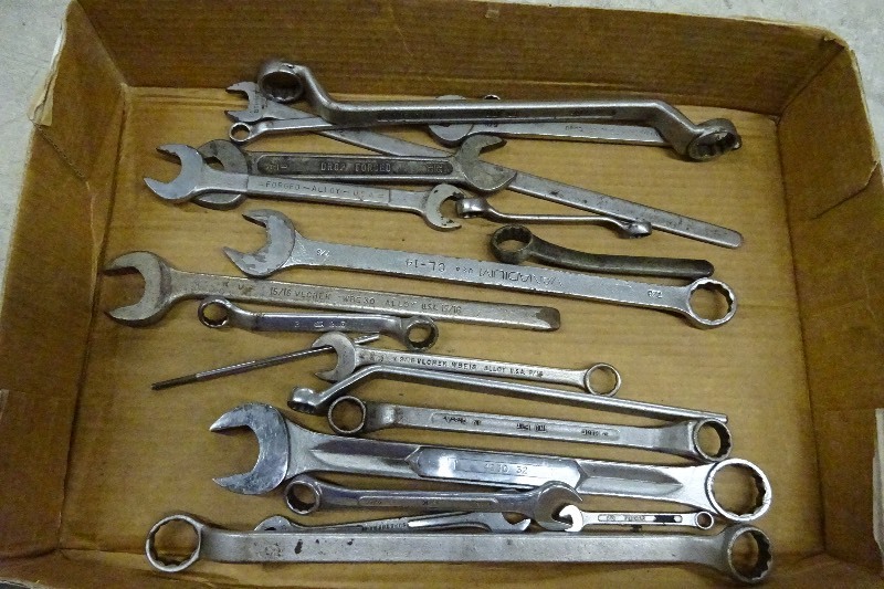 lot 26 image: Wrenches