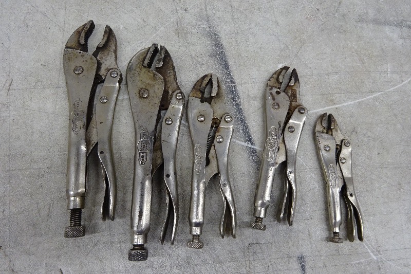 lot 31 image: 5 vise drips