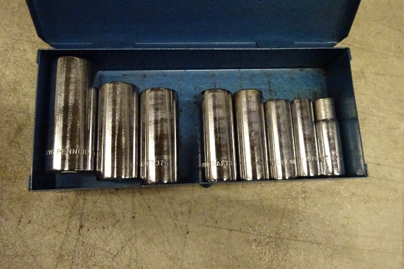 lot 49 image: Penncraft socket set
