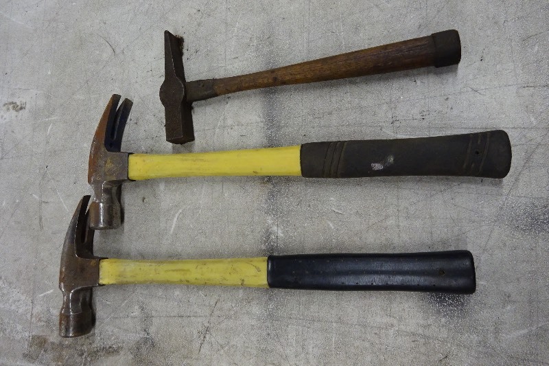 lot 72 image: 2 Claw Hammers