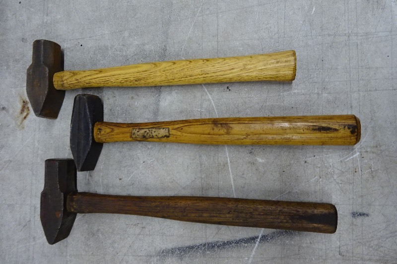 lot 74 image: Sledge hammers