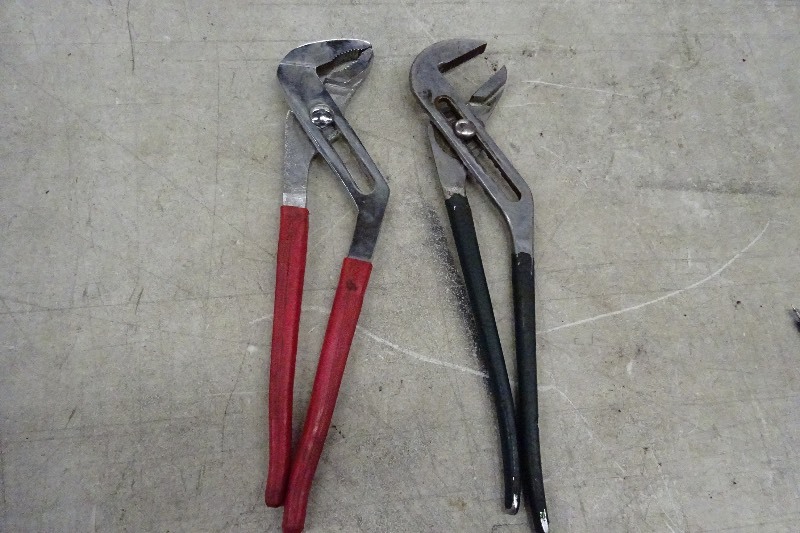 lot 78 image: 2 adjustable pliers