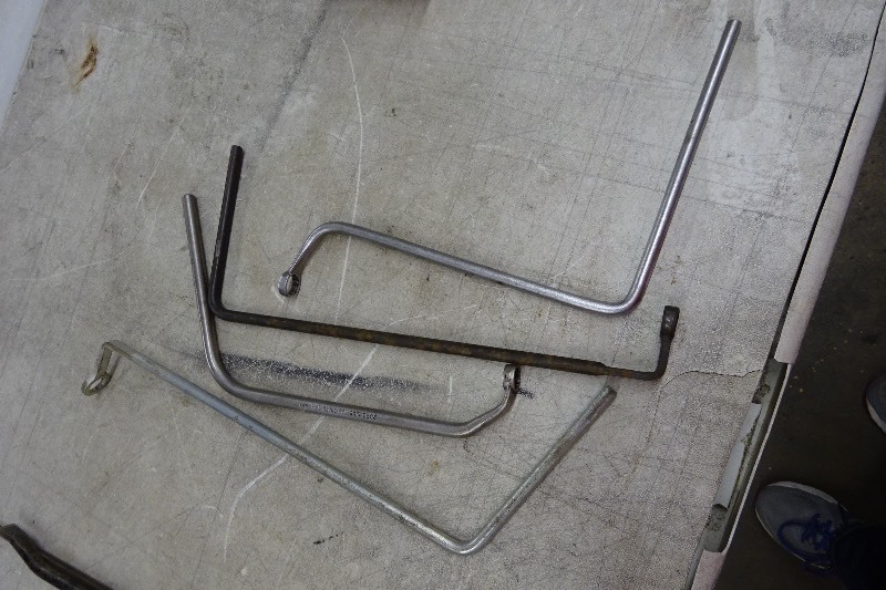 lot 111 image: Distributor wrenches