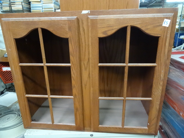 lot 15 image: 2 Door Wall Hanging Cabinet