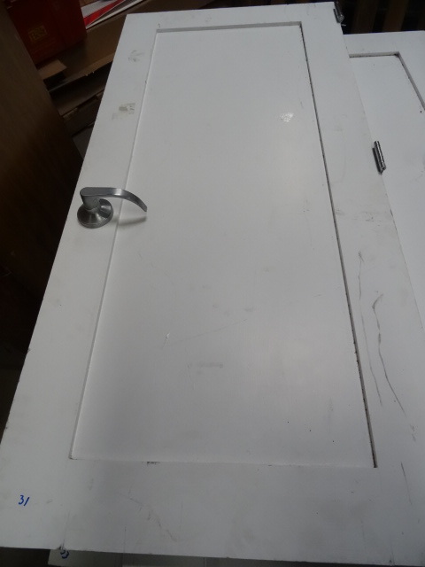 lot 32 image: Solid Wood Door with Hinges