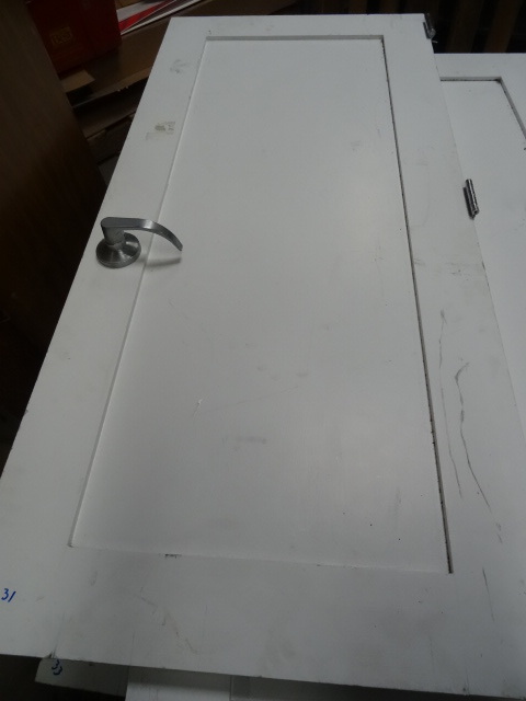 lot 33 image: Solid Wood Door with Hinges
