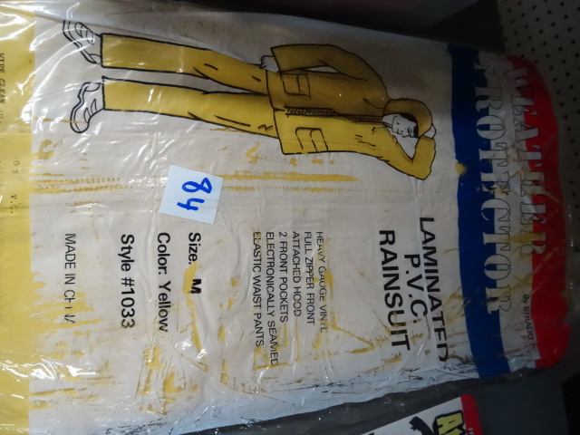 lot 84 image: Laminated PVC Rainsuit Size M