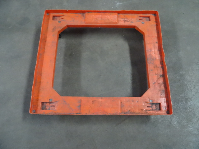 lot 101 image: 2 Plastic 4 Wheel Dollies 30 X 26