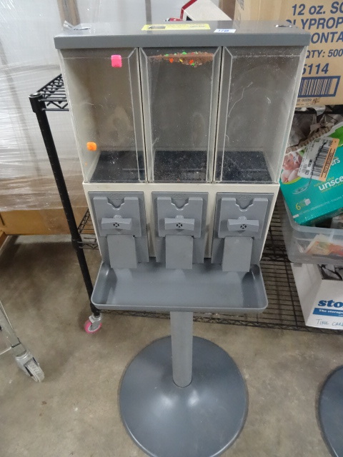 lot 118 image: Vend Star 3000 Triple Bulk Dispenser