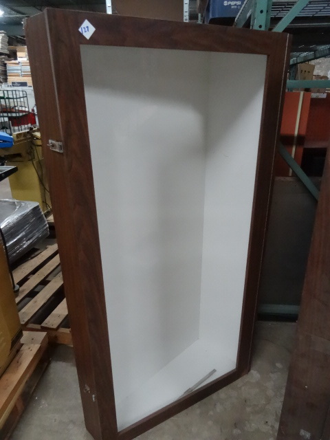lot 127 image: Table Top Display Case Glass Lid