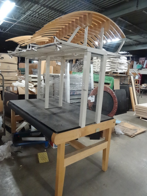 lot 130 image: Retail Kiosk Stand Lighted