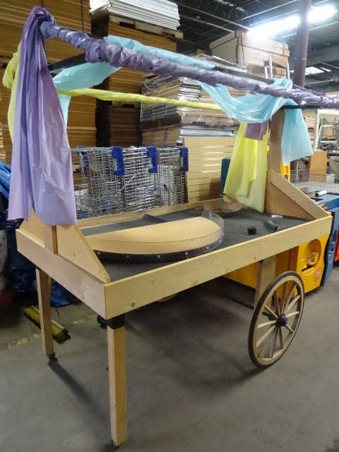 lot 138 image: Retail Kiosk Cart 78 X 42 X 72