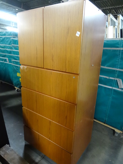 lot 144 image: 4 Drawer Lateral File with 2 Door