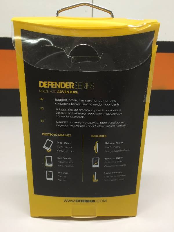 lot 1 image: OTTER BOX DEFENDER IPHONE 5
