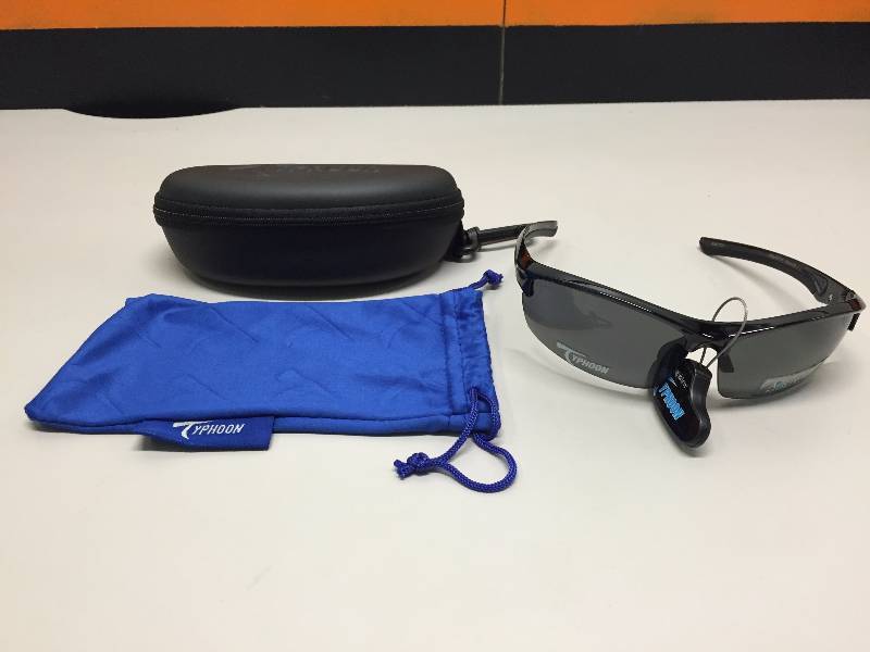 lot 10 image: AQUA VIEW TYPHOON HARBOR FISHING SUNGLASSES