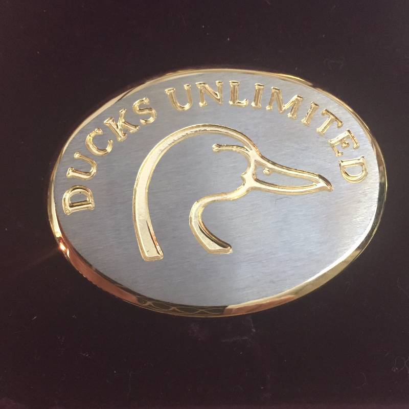 lot 35 image: New In Box Ducks Unlimited Collectors Valet Dressing Set - Belt Buckle Keychain Buttons Tie Tack Etc