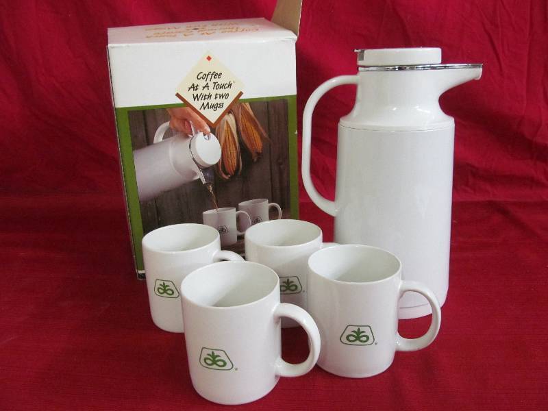 coffee cups