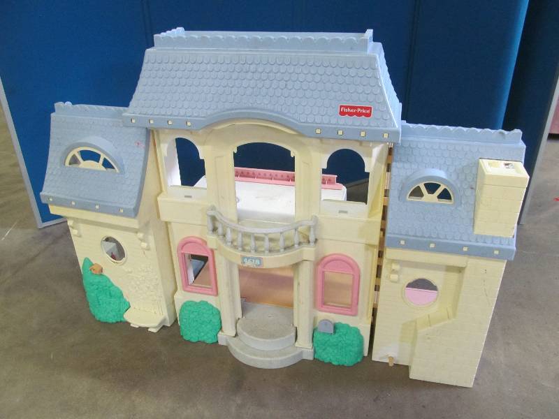 Fischer Price dollhouse