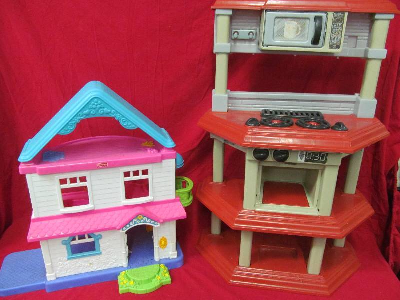 Fischer Price dollhouse