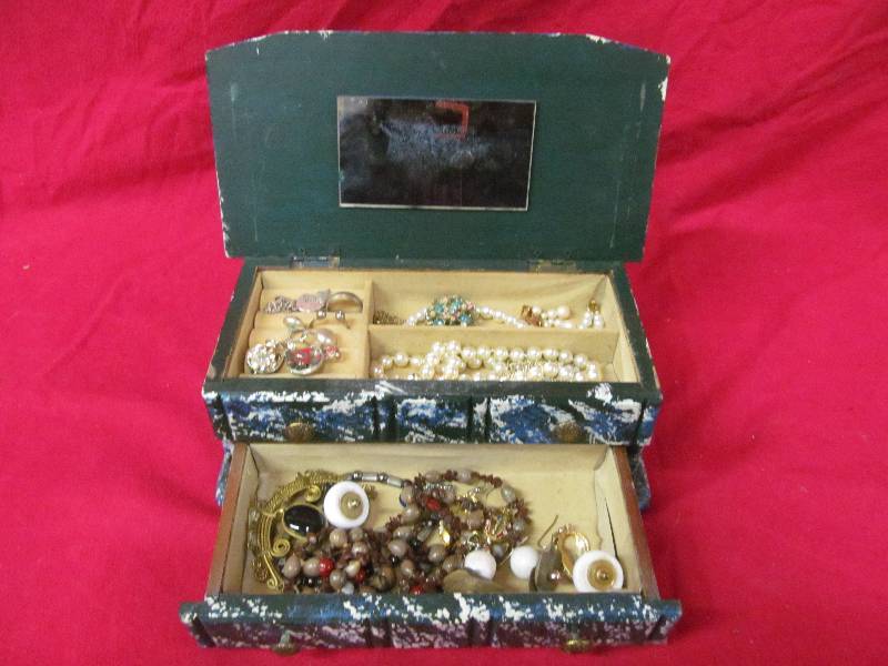 jewelry box
