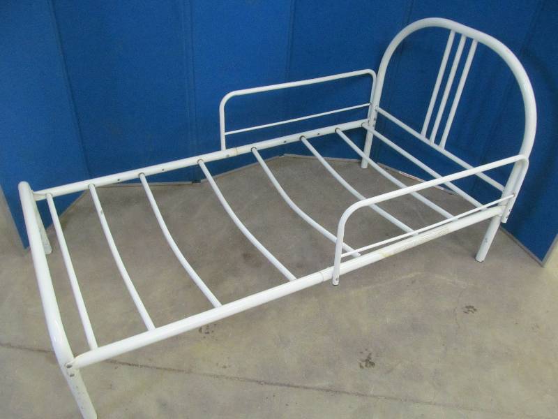 toddlers bed